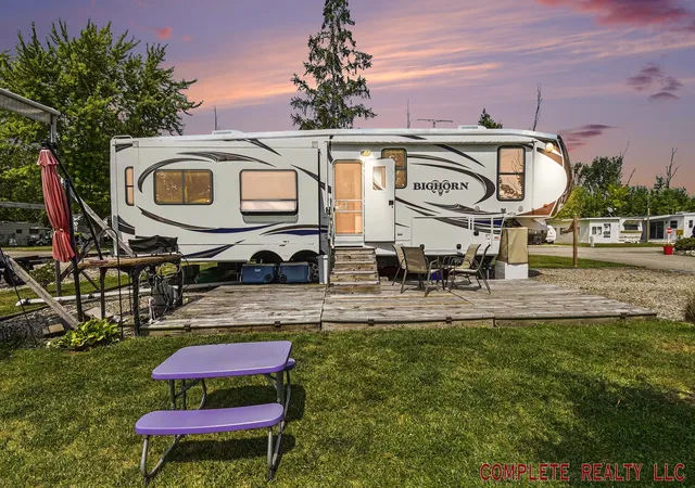 2nd image of 831 S Main (unit 142 And Unit 143) St, Au Gres City Arenac, MI 48703 | MLS# 5050219489