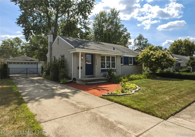 Photo 1 of Sale Pending at 29929 Orangelawn St, Livonia City Wayne, MI 48150 | MLS# 20261067246 | Listing updated on 2026-09-12