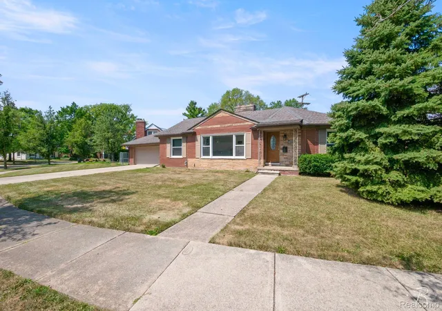 4th image of 1160 Torrey Rd, Grosse Pointe Woods City Wayne, MI 48236 | MLS# 20261067265