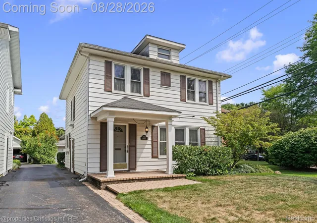 Photo 2 of Single family home for sale at 1051 Henrietta St, Birmingham City Oakland, MI 48009 | MLS# 20261067268 | Listing updated on 2026-08-28