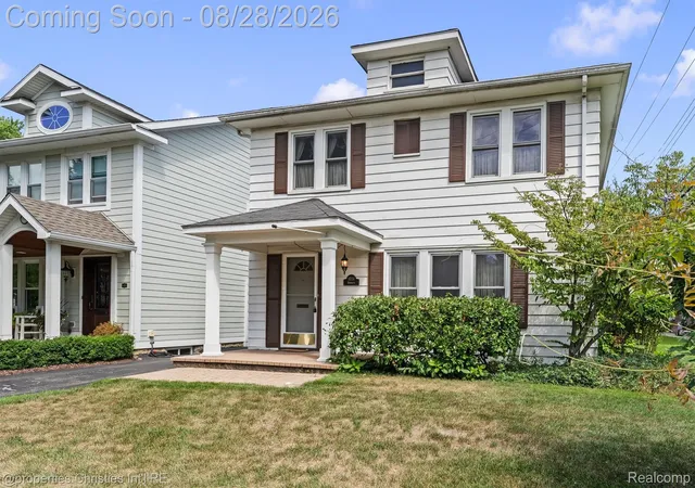 Photo 4 of Single family home for sale at 1051 Henrietta St, Birmingham City Oakland, MI 48009 | MLS# 20261067268 | Listing updated on 2026-08-28