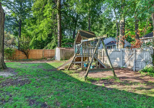 3rd image of 4445 Marshall Ave Se, Kentwood City Kent, MI 49508 | MLS# 65026044501