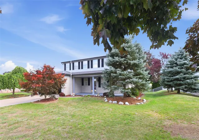 Photo 3 of Single family home for sale at 13622 Biscayne Dr, Sterling Heights City Macomb, MI 48313 | MLS# 20261067287 | Listing updated on 2026-08-24