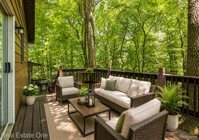 Photo 2 of Single family home for sale at 6218 Sturgeon Creek Pkwy, Midland City Midland, MI 48640 | MLS# 20261067289 | Listing updated on 2026-09-08