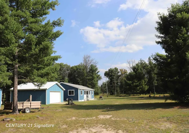 2nd image of 234 W Elder Bch, Summerfield Township Clare, MI 48625 | MLS# 61050219500