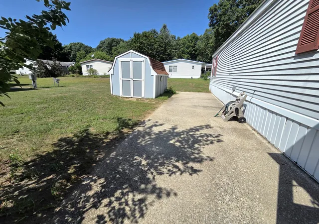 Photo 3 of Single family home for sale at 184 Birch Ct, Muskegon Charter Township Muskegon, MI 49445 | MLS# 71026044510 | Listing updated on 2026-09-06