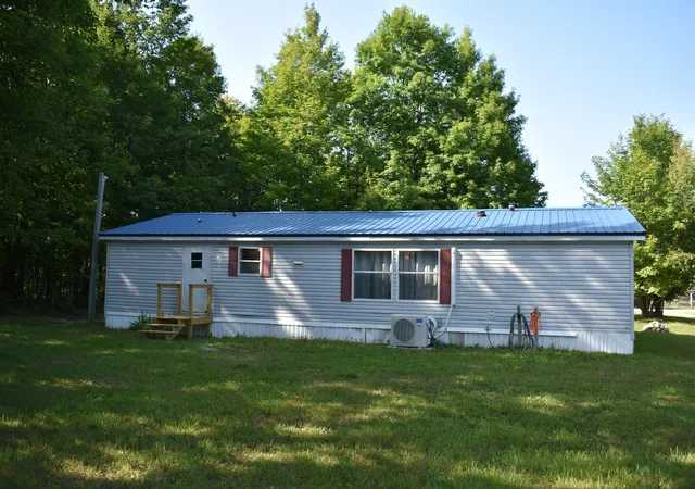 5th image of 7516 Covert Rd Ne, Unknown Out Of State, MI 49659 | MLS# 67026044511