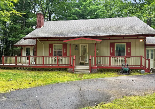 2nd image of 1484 Leeward Ln, Richfield Township Roscommon, MI 48656 | MLS# 20261067302