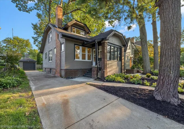 3rd image of 62 Wellesley Dr Dr, Pleasant Ridge City Oakland, MI 48069 | MLS# 20261067304