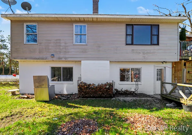 4th image of 1889 E 40Th St, Everett Township Newaygo, MI 49349 | MLS# 65026044523