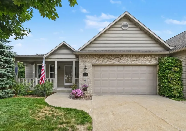 1st image of 7233 Maplecrest Cir, Swartz Creek City Genesee, MI 48473 | MLS# 81026044528