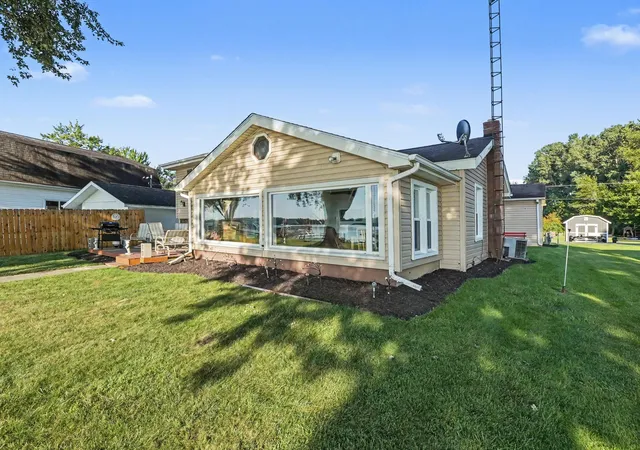 Photo 3 of Single family home for sale at 163 Lakeside Dr, Quincy Township Branch, MI 49082 | MLS# 64026044530 | Listing updated on 2026-08-27