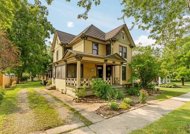 Photo 1 of Single family home for sale at 115 W Main St, Unknown Out Of State, MI 48158 | MLS# 81026044529 | Listing updated on 2026-09-08