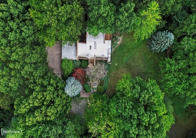 4th image of 785 S Van Rd, Groveland Township Oakland, MI 48442 | MLS# 5050219509