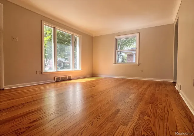 Photo 3 of Single family home for sale at 231 Walper Ave, Clawson City Oakland, MI 48017 | MLS# 20261067346 | Listing updated on 2026-09-22
