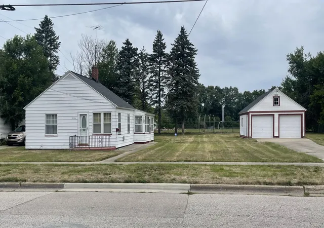 1st image of 1024 Amity Ave, Muskegon City Muskegon, MI 49442 | MLS# 65026044534