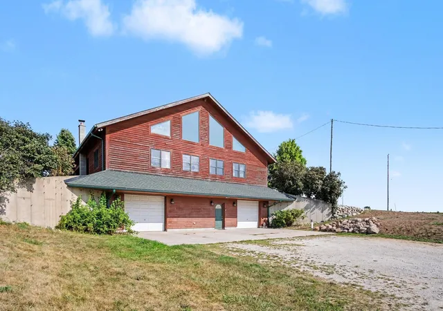 3rd image of 332 N Warner Ave, Denver Township Newaygo, MI 49412 | MLS# 67026044533