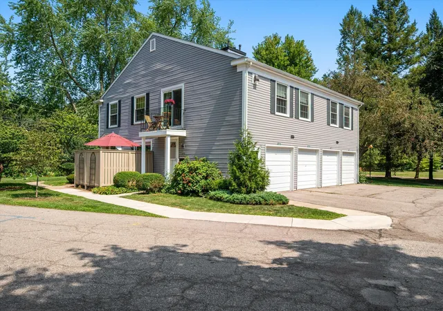 2nd image of 2624 Fenwick Ct, Ann Arbor City Washtenaw, MI 48104 | MLS# 81026044538