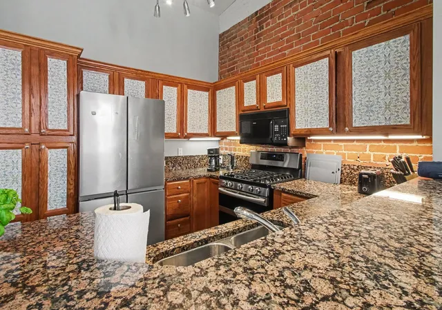 Photo 3 of Condo for sale at 120 W Washington St #I, Ann Arbor City Washtenaw, MI 48104 | MLS# 81026044539 | Listing updated on 2026-09-19