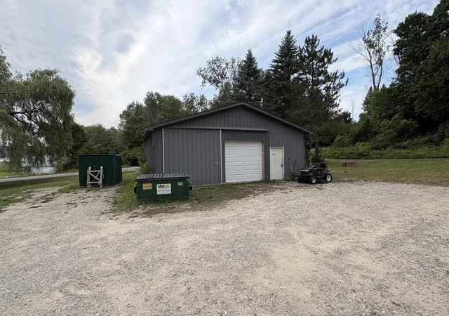 Photo 3 of Single family home for sale at 807 Josephine St, East Jordan City Charlevoix, MI 49727 | MLS# 64026044543 | Listing updated on 2026-09-12