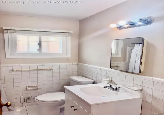 Photo 4 of Single family home for sale at 29468 Avondale St, Inkster City Wayne, MI 48141 | MLS# 20261067367 | Listing updated on 2026-09-11