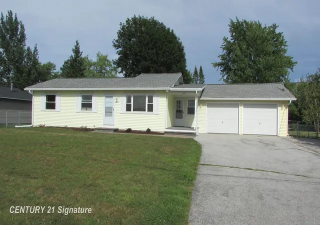Photo 1 of Single family home for sale at 7417 Mackinaw Rd, Bay City City Bay, MI 48706 | MLS# 61050219520 | Listing updated on 2026-09-02