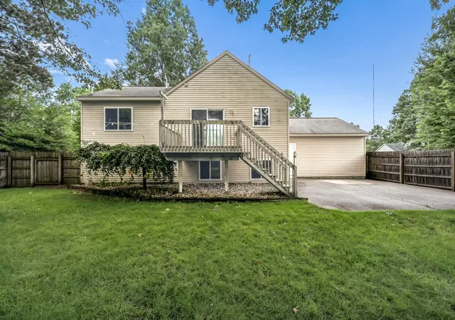 Photo 4 of Single family home for sale at 6640 Megan Ct, Egelston Township Muskegon, MI 49442 | MLS# 71026044559 | Listing updated on 2026-09-16
