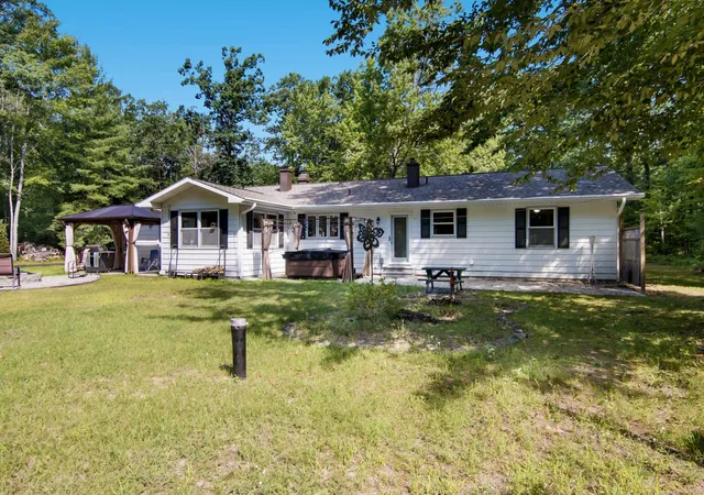 4th image of 5896 Betsie River Rd, Grant Township Grand Traverse, MI 49643 | MLS# 78080072713