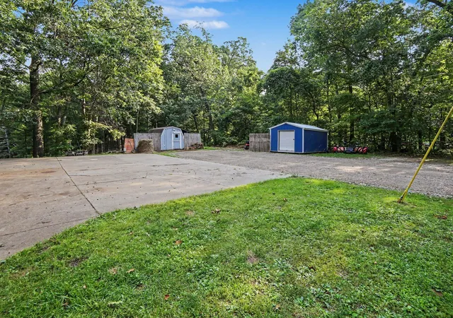 Photo 3 of Single family home for sale at 5690 White Rd, Egelston Township Muskegon, MI 49442 | MLS# 72026044569 | Listing updated on 2026-08-23
