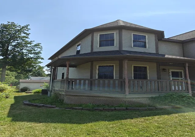 Photo 3 of Single family home for sale at 22301 Forest Ave, Lagrange Township Cass, MI 49031 | MLS# 69026044574 | Listing updated on 2026-09-03