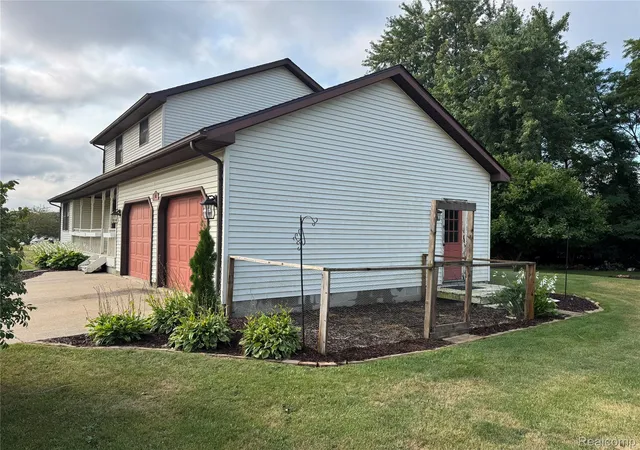 2nd image of 1712 Peppermill Rd, Lapeer Township Lapeer, MI 48446 | MLS# 20261067402