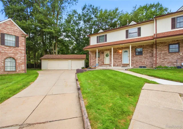 Photo 3 of Condo for sale at 35893 Castlewood Ct, Westland City Wayne, MI 48185 | MLS# 20261067408 | Listing updated on 2026-08-24