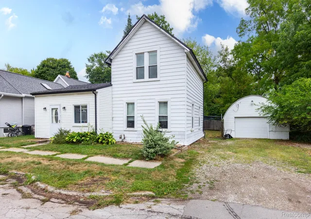 1st image of 172 Higgins St, Lapeer City Lapeer, MI 48446 | MLS# 20261067410