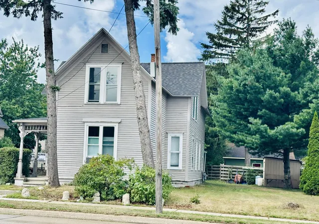 1st image of 510 Cypress St, Manistee City Manistee, MI 49660 | MLS# 67026044579