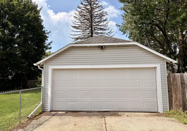 Photo 2 of Single family home for sale at 602 Seventh St, Jackson City Jackson, MI 49203 | MLS# 55026044580 | Listing updated on 2026-09-15