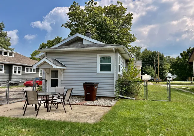 Photo 3 of Single family home for sale at 602 Seventh St, Jackson City Jackson, MI 49203 | MLS# 55026044580 | Listing updated on 2026-09-29
