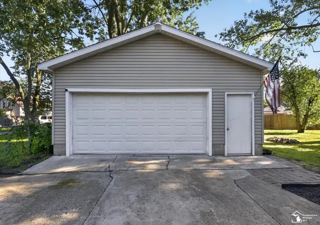 Photo 41 of Single family home for sale at 325 Hill St, Hudson City Lenawee, MI 49247 | MLS# 57050219538 | Listing updated on 2026-08-28