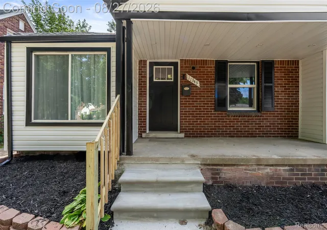 Photo 4 of Single family home for sale at 11343 W Parkway St, Detroit City Wayne, MI 48239 | MLS# 20261067458 | Listing updated on 2026-09-16