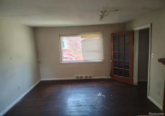 Photo 4 of Single family home for sale at 19399 Revere St, Detroit City Wayne, MI 48234 | MLS# 20261067470 | Listing updated on 2026-08-25