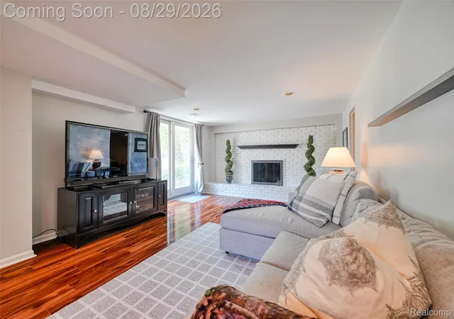 Photo 4 of Single family home for sale at 924 Allen Dr, Northville, MI 48167 | MLS# 20261067472 | Listing updated on 2026-10-23