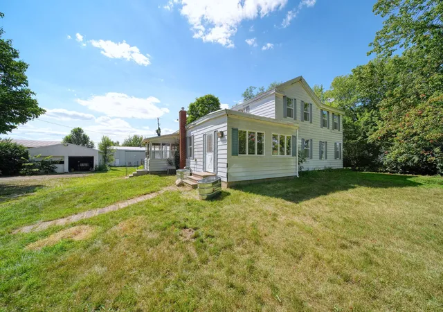 2nd image of 2340 Wolf Lake Rd, Grass Lake Charter Township Jackson, MI 49240 | MLS# 55026044606