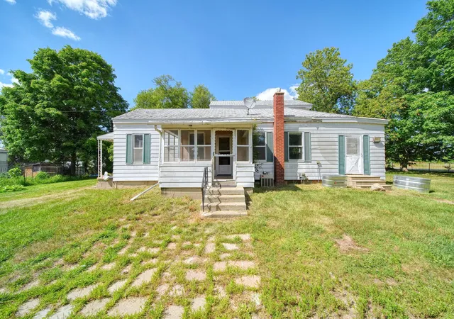 Photo 3 of Single family home for sale at 2340 Wolf Lake Rd, Grass Lake Charter Township Jackson, MI 49240 | MLS# 55026044606 | Listing updated on 2026-08-24