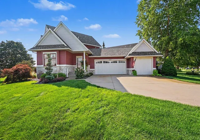 2nd image of 14161 Georgian Bay Dr, Holland Charter Township Ottawa, MI 49424 | MLS# 71026044607