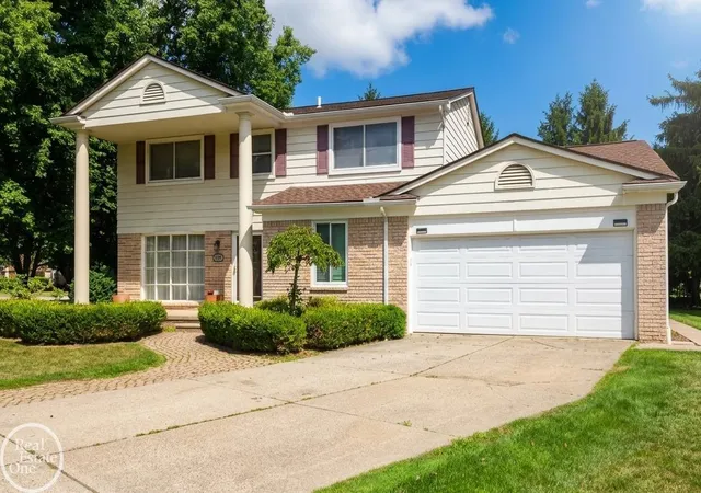 Photo 2 of Single family home for sale at 715 Abbey Ct, Rochester Hills City Oakland, MI 48307 | MLS# 58050219553 | Listing updated on 2026-09-15