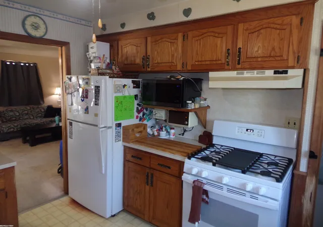 Photo 2 of Single family home for sale at 28204 Gladstone St, St Clair Shores City Macomb, MI 48081 | MLS# 58050219558 | Listing updated on 2026-08-24