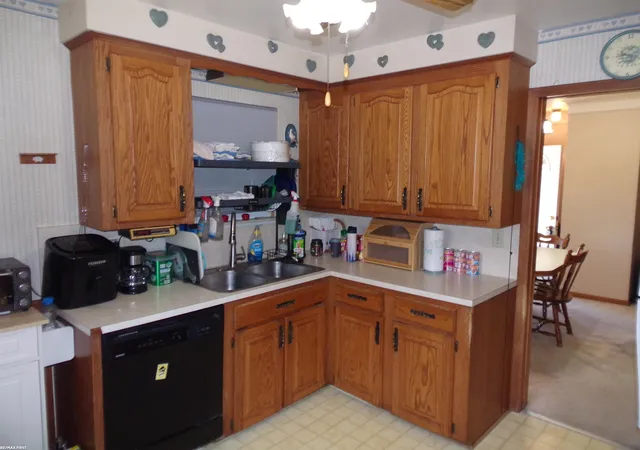 Photo 3 of Single family home for sale at 28204 Gladstone St, St Clair Shores City Macomb, MI 48081 | MLS# 58050219558 | Listing updated on 2026-08-24