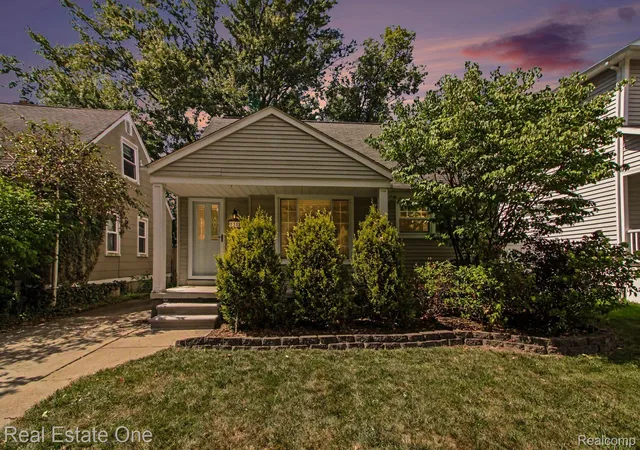 Photo 1 of Sale Pending at 1318 Cherokee Ave, Royal Oak City Oakland, MI 48067 | MLS# 20261067488 | Listing updated on 2026-09-25
