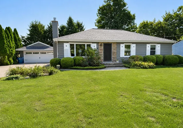 Photo 3 of Single family home for sale at 937 Farrell Ave, Kalamazoo City Kalamazoo, MI 49006 | MLS# 66026044611 | Listing updated on 2026-09-18