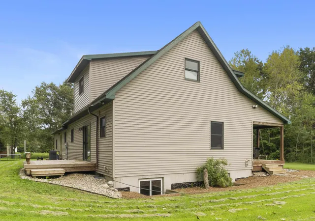 Photo 4 of Single family home for sale at 20680 Cinder, Inland Township Benzie, MI 49643 | MLS# 78080072725 | Listing updated on 2026-10-02