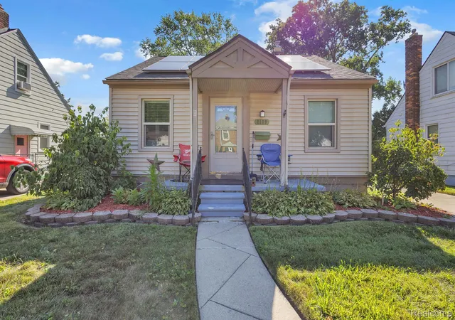 Photo 3 of Single family home for sale at 2129 Geneva St, Dearborn City Wayne, MI 48124 | MLS# 20261067498 | Listing updated on 2026-08-25